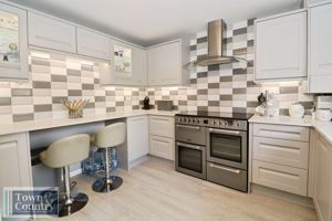 SAXMUNDHAM WAY- click for photo gallery